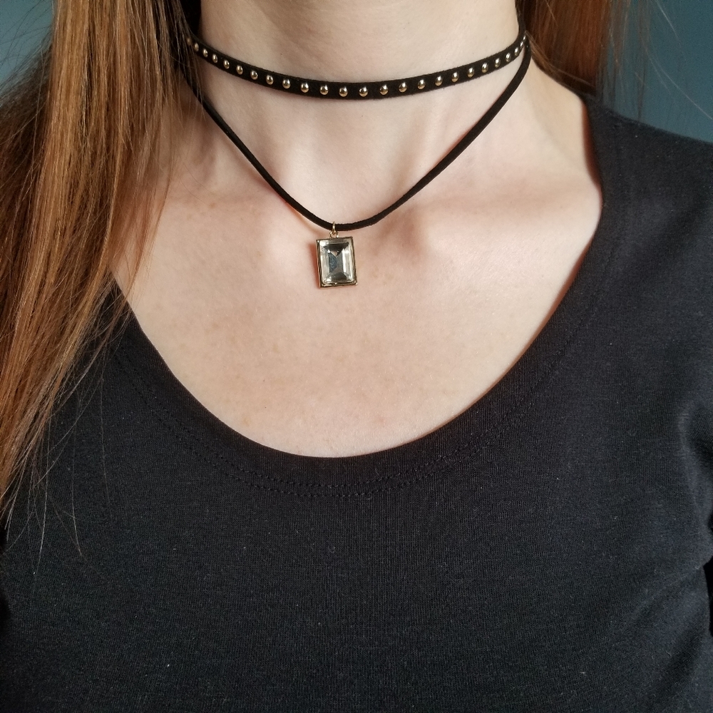 Black and gold choker